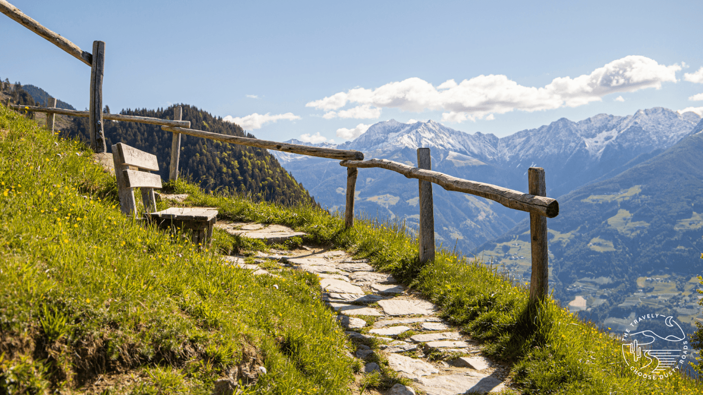 Dorf Tirol Wanderung zur Bockerhütte: mit der Seilbahn Hochmuth ins Panorama-Abenteuer