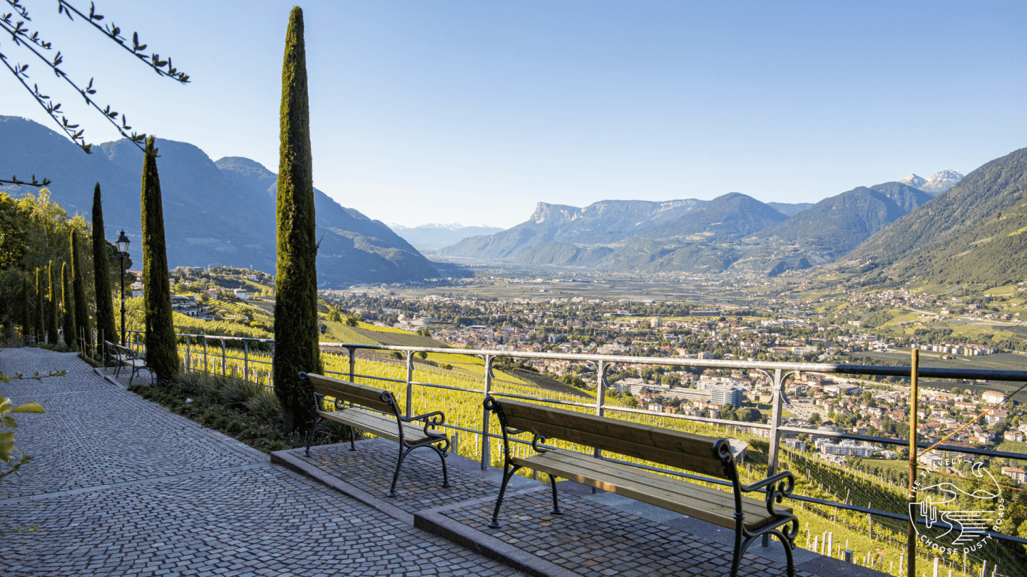 die bezaubernde Falknerpromenade in Dorf Tirol