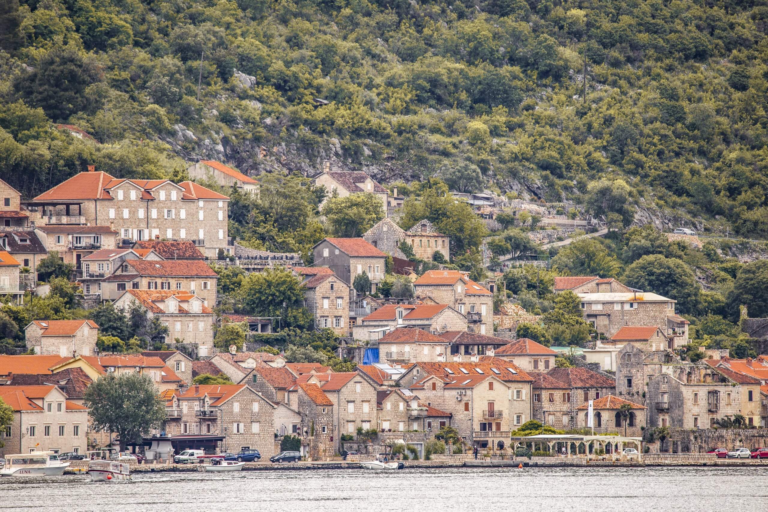 Städtchen an der Bucht von Kotor